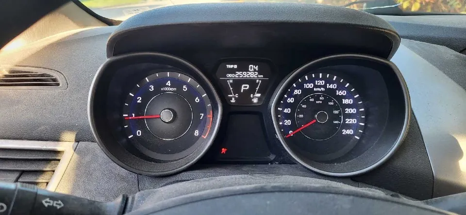 Hyundai Elantra 2013 photo 4