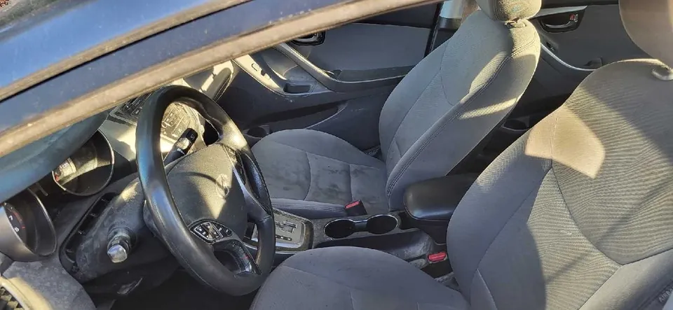 Hyundai Elantra 2013 photo 3