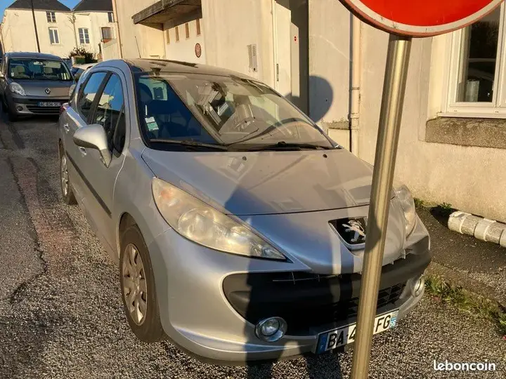 Peugeot 207