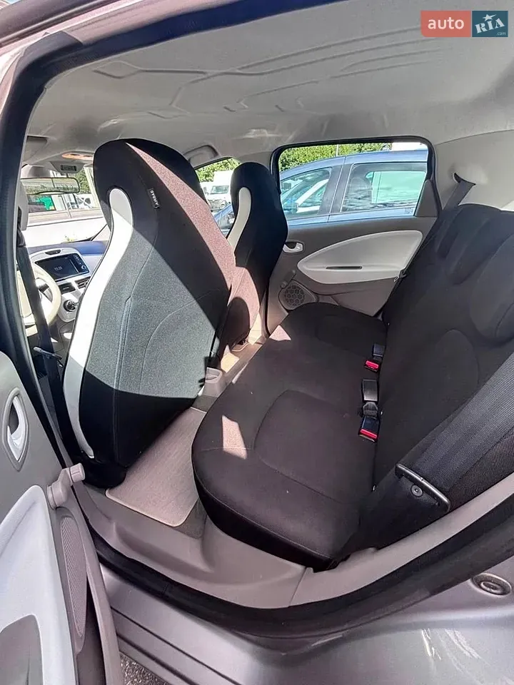 Renault Zoe 2015 photo 5