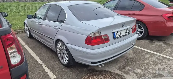 BMW 330 2001 photo 2