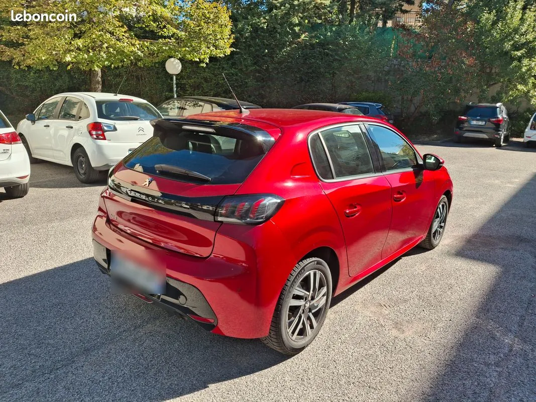 Peugeot 208 2020 photo 2