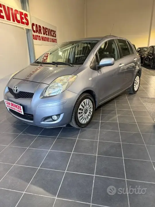 Toyota Yaris 2010 photo 3