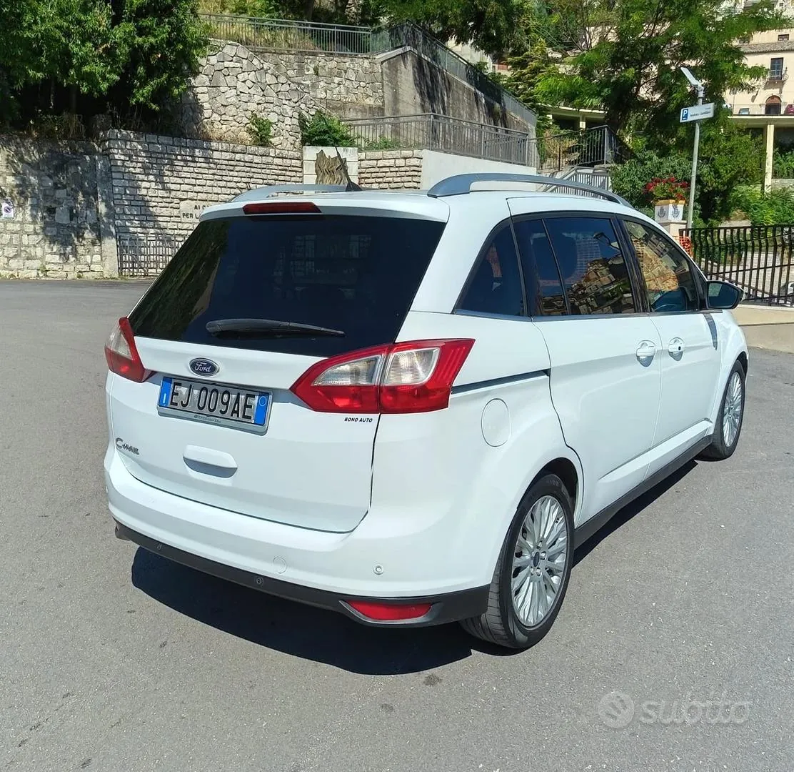 Ford C-Max 2012 photo 4