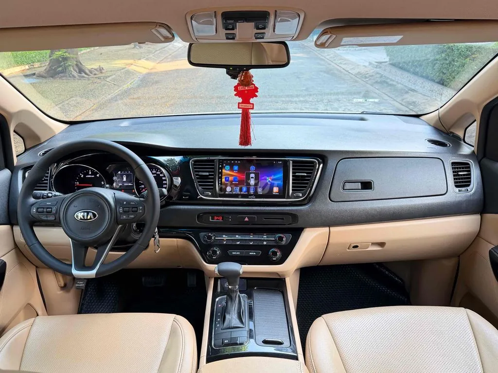 Kia Sedona 2018 photo 5