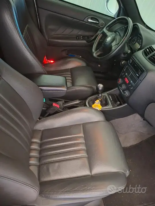 Alfa Romeo 147 2010 photo 4