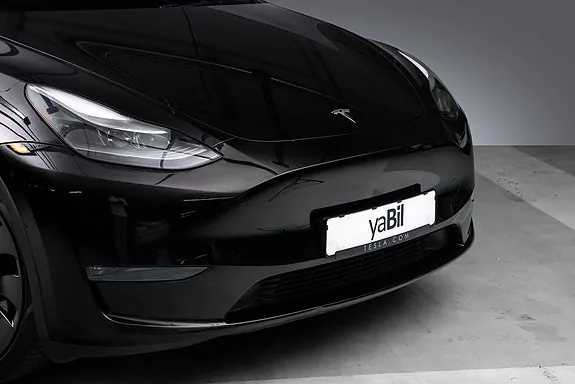 Tesla Model Y 2023 photo 2