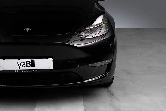 Tesla Model Y 2023 photo 4