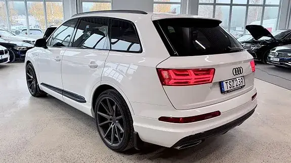 Audi Q7 2018 photo 5