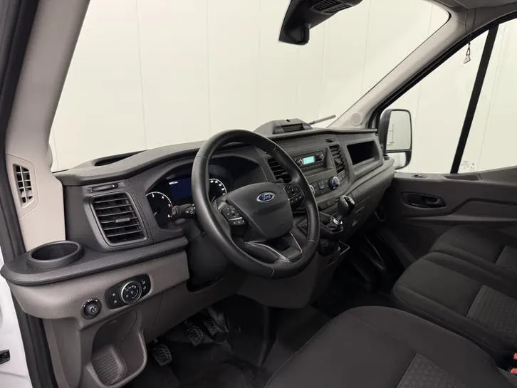 Ford Transit 2024 photo 3