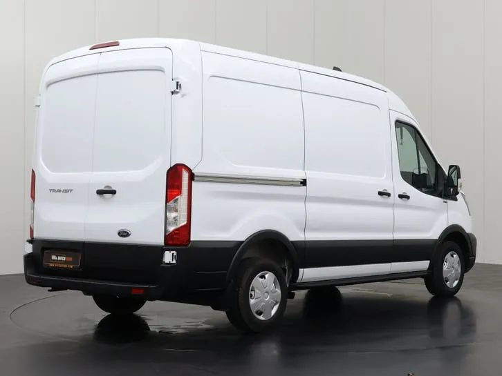 Ford Transit 2024 photo 2