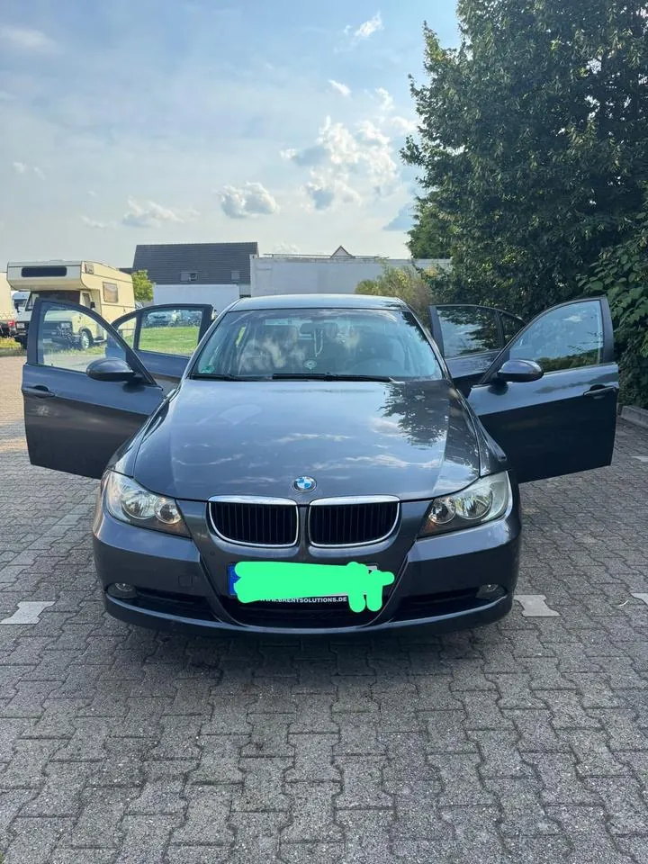 BMW 320I