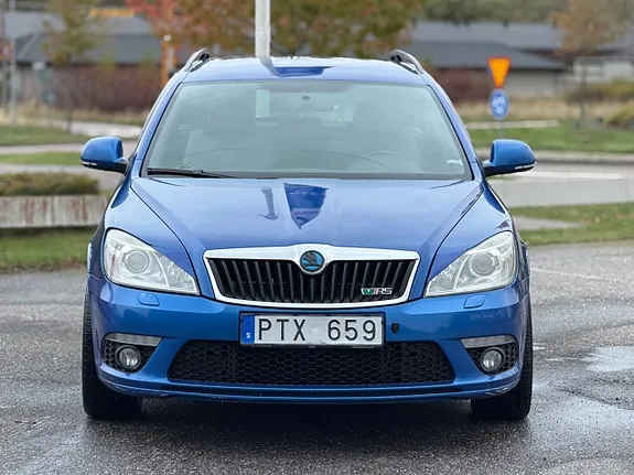 Skoda Octavia 2010 photo 4