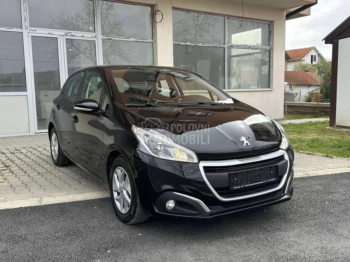 Peugeot 208 2018 photo 3