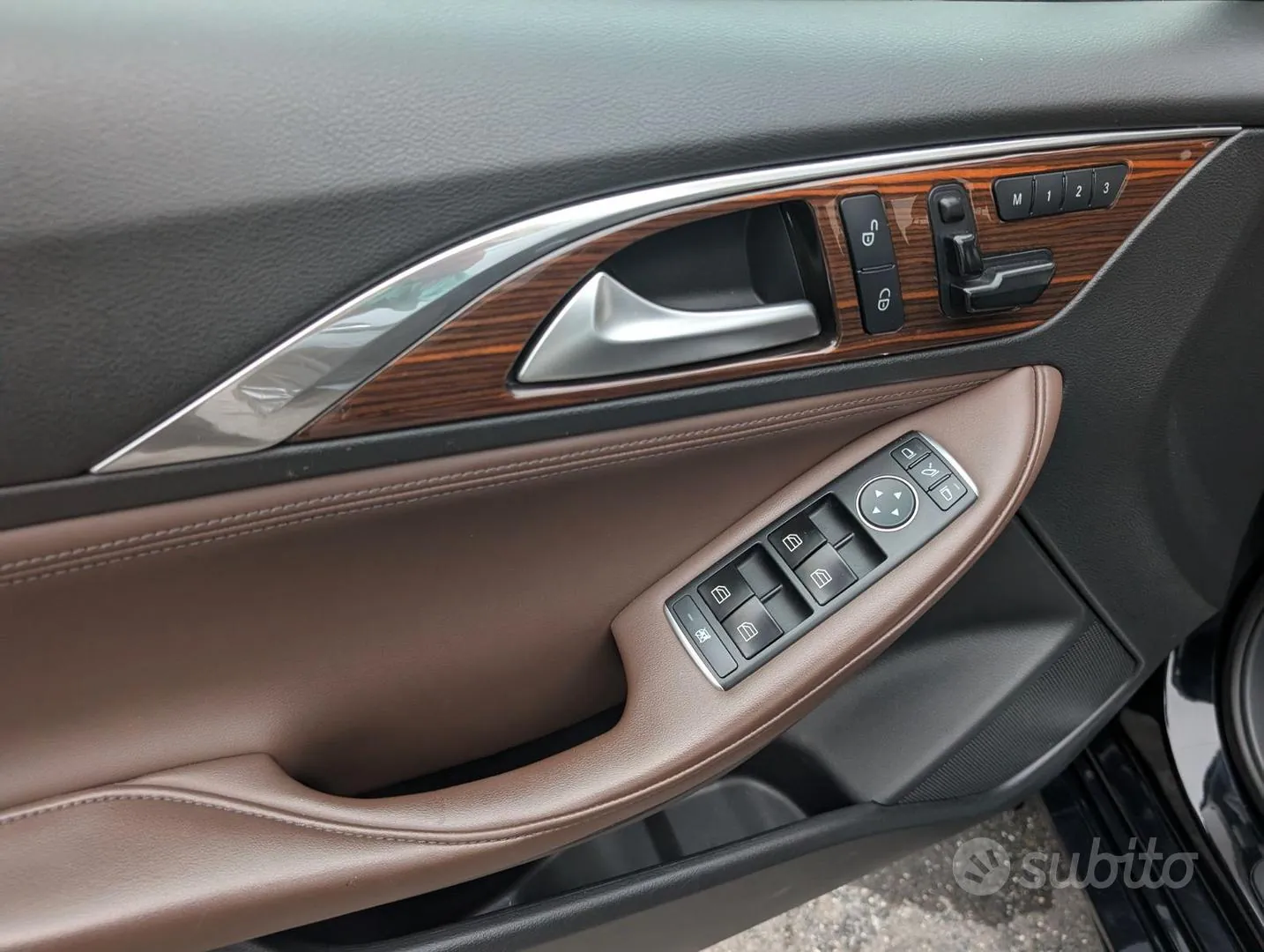 Infiniti Q30 2017 photo 4