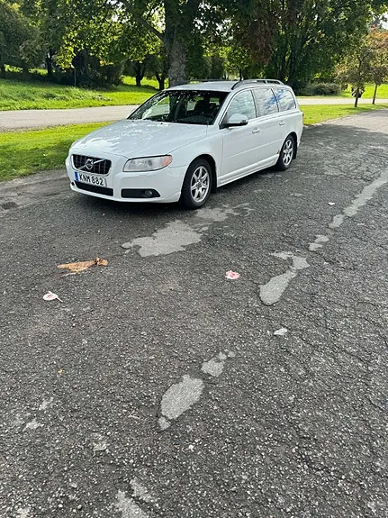 Volvo V70 2010 photo 3