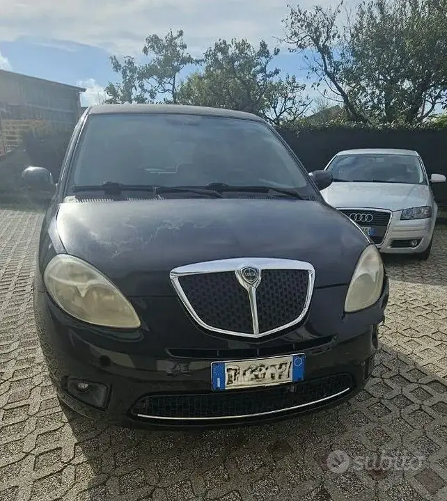 Lancia Ypsilon