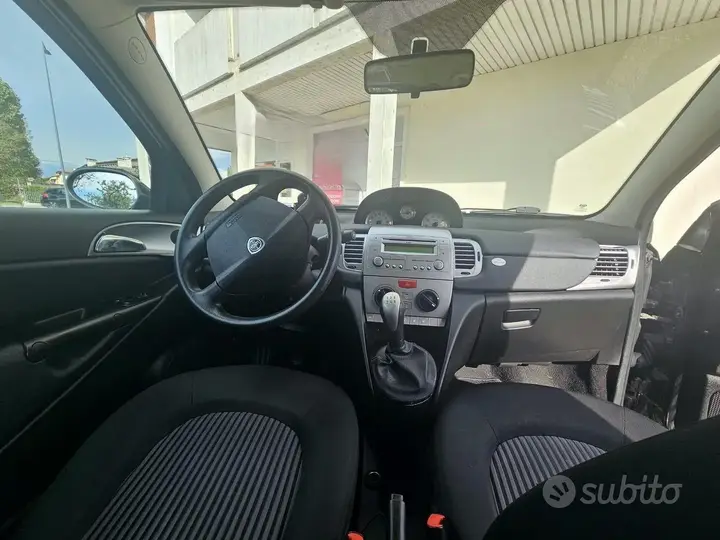 Lancia Ypsilon 2007 photo 3