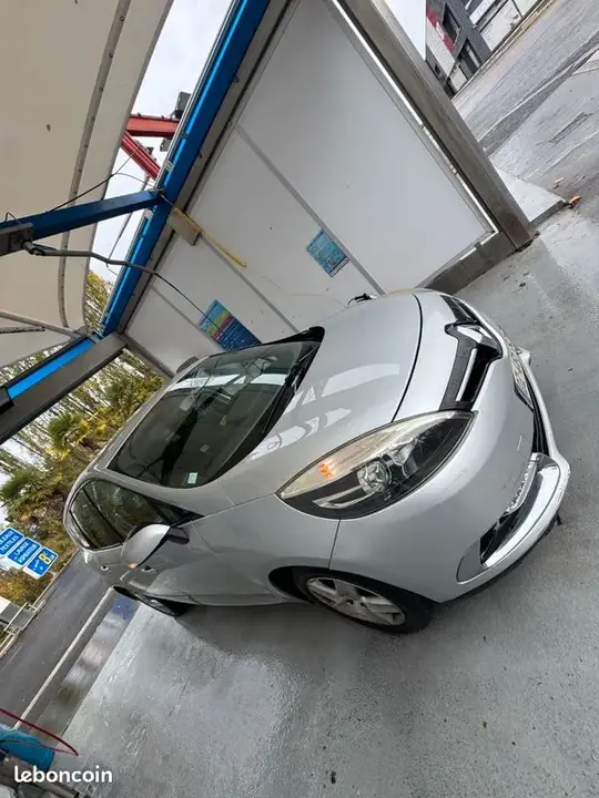 Renault Grand Scenic 2016 photo 3