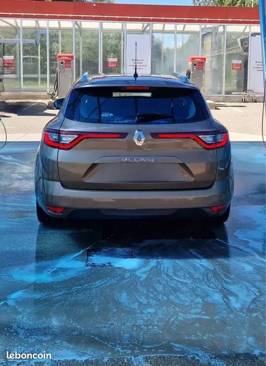 Renault Megane 2017 photo 2