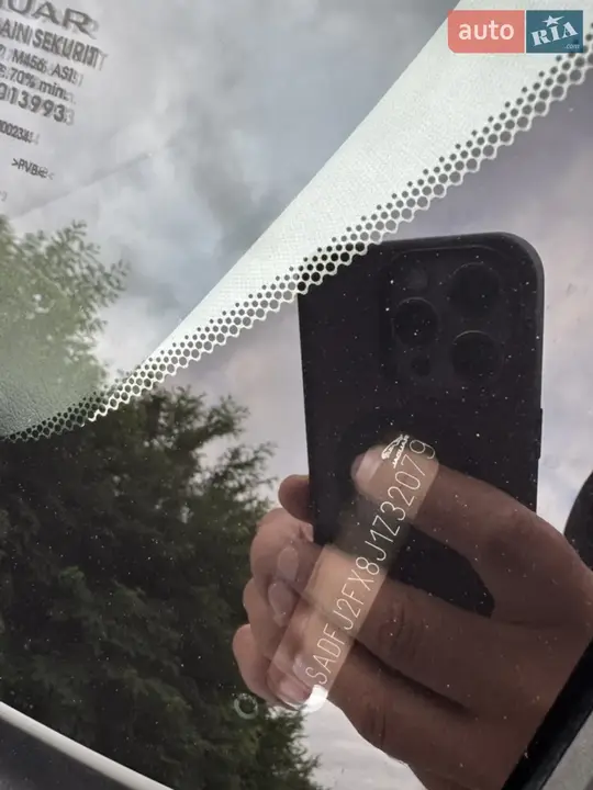 Jaguar E-Pace 2018 photo 4