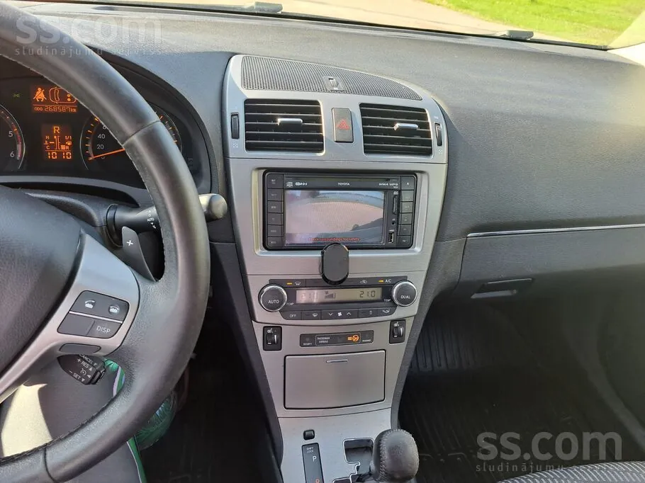 Toyota Avensis 2011 photo 5