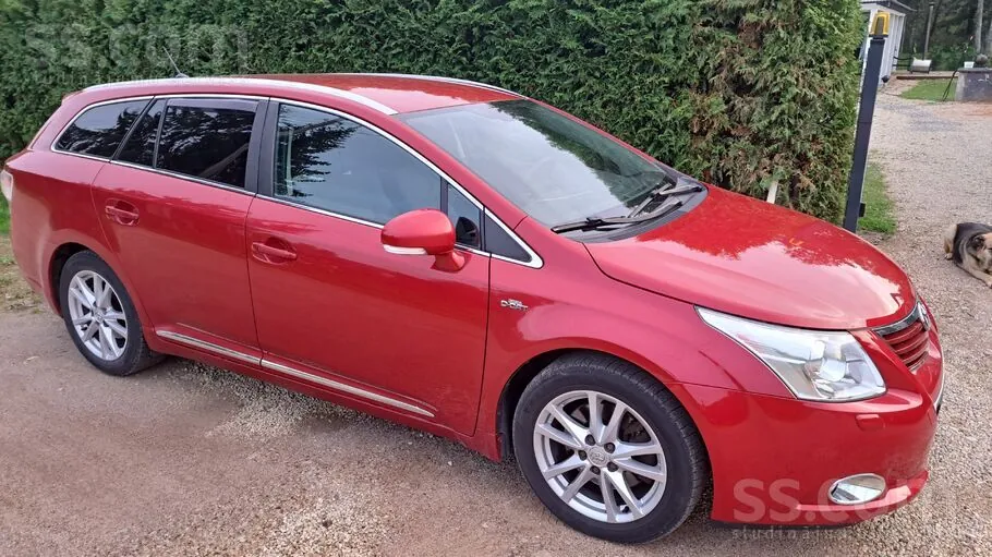 Toyota Avensis 2011 photo 2