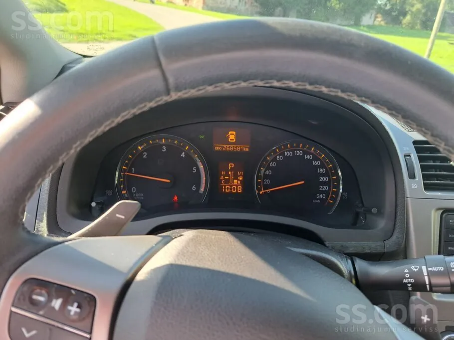 Toyota Avensis 2011 photo 3