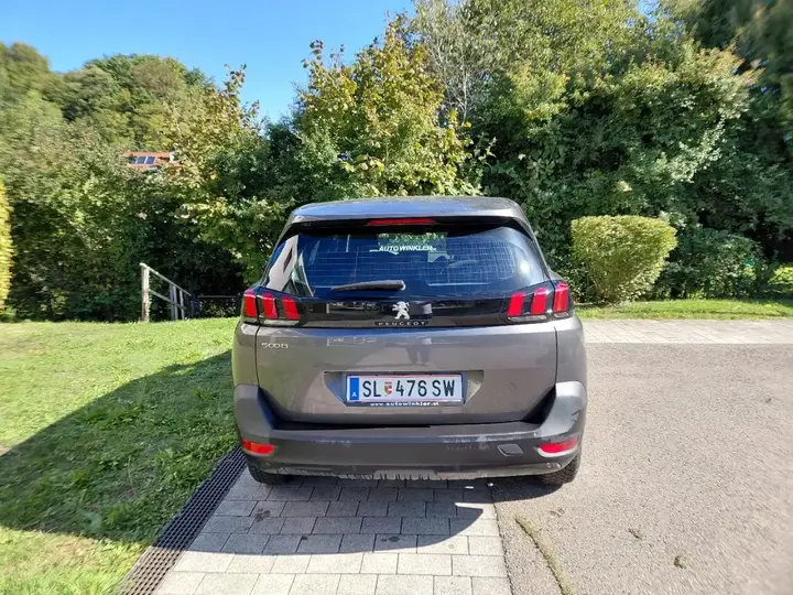Peugeot 5008 2023 photo 3