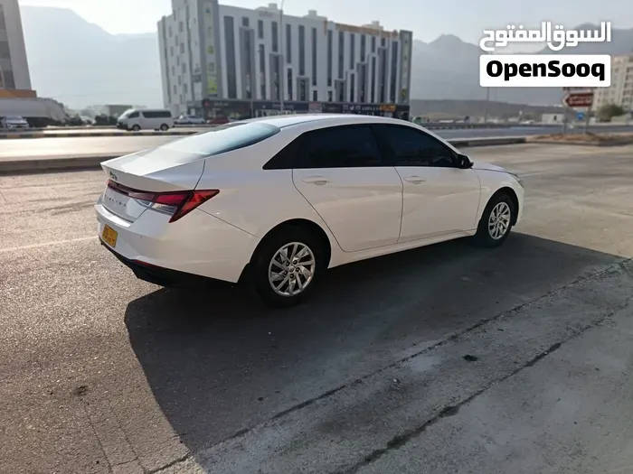 Hyundai Elantra 2023 photo 3