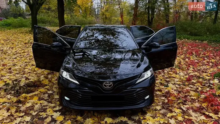 Toyota Camry 2018 photo 3