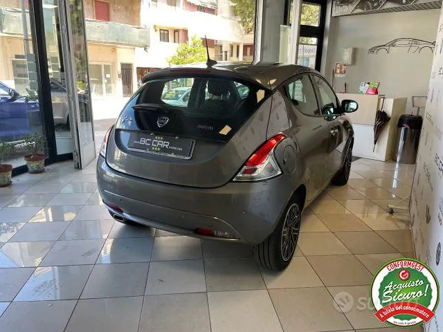 Lancia Ypsilon 2022 photo 4