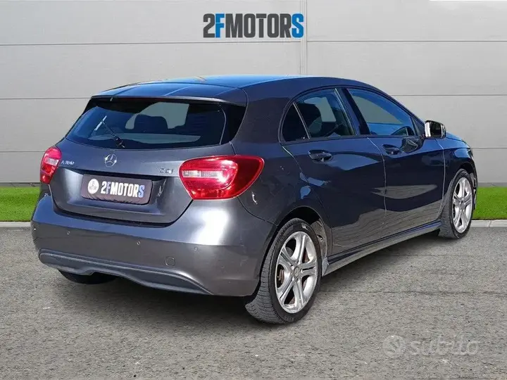 Mercedes-Benz A 180 2012 photo 5