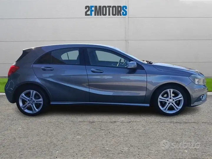 Mercedes-Benz A 180 2012 photo 3