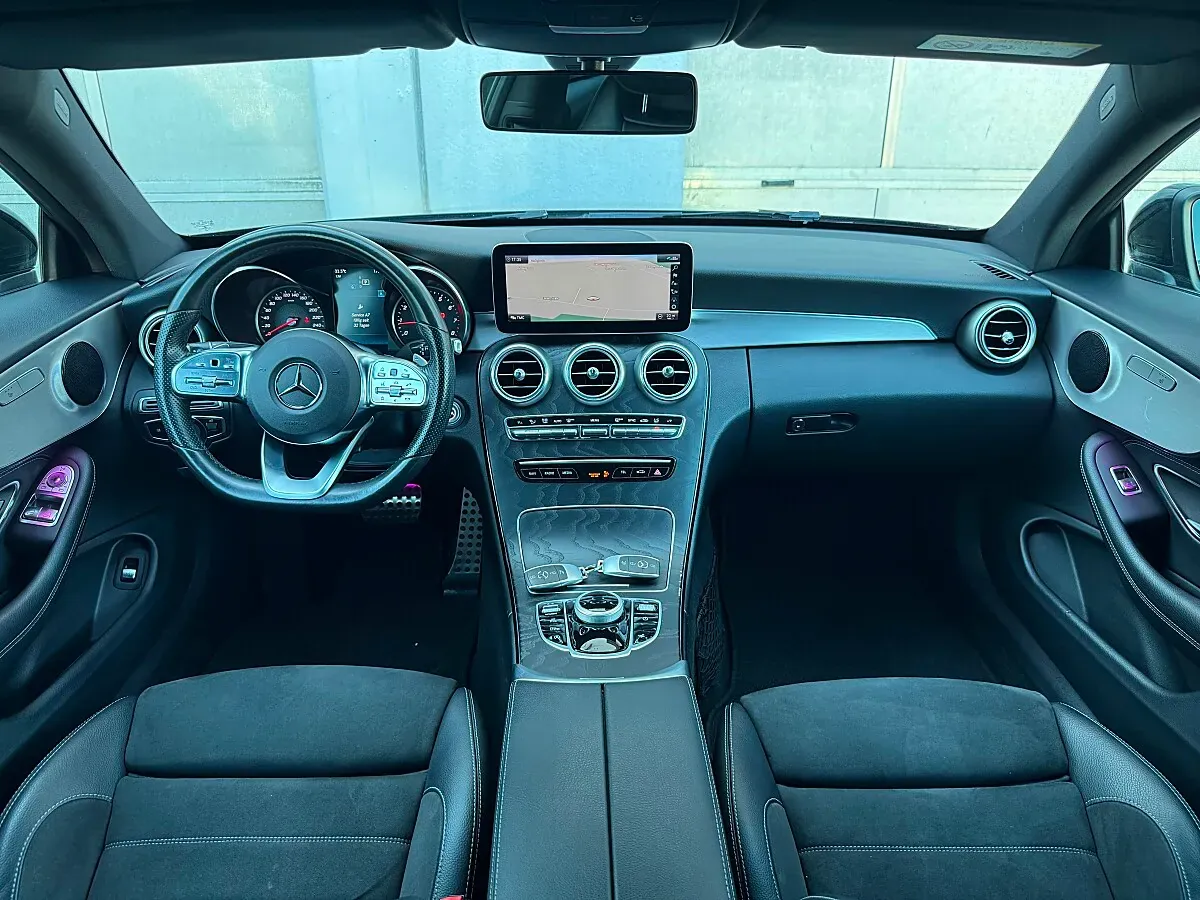 Mercedes-Benz C-Class 2019 photo 3