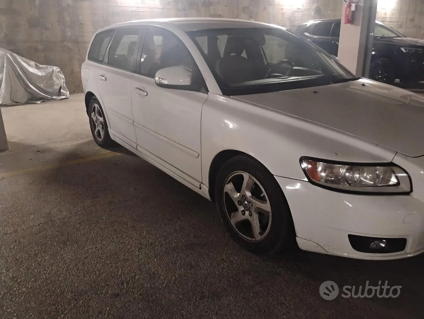 Volvo V50 2012 photo 2