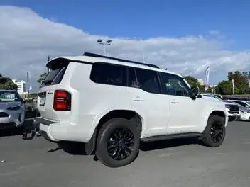 Toyota Land Cruiser Prado 2026 photo 4