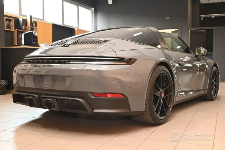 Porsche 911 Targa 2026 photo 3