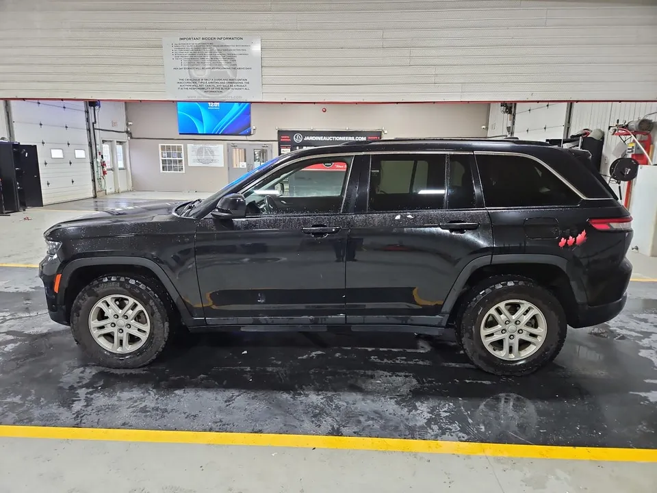 Jeep Grand Cherokee 2023 photo 2