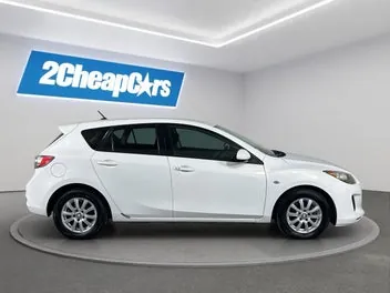 Mazda Axela 2013 photo 5