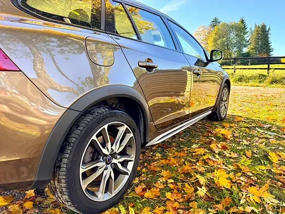 Volvo V60 Cross Country 2017 photo 5
