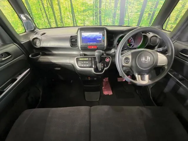 Honda N-Box 2016 photo 2