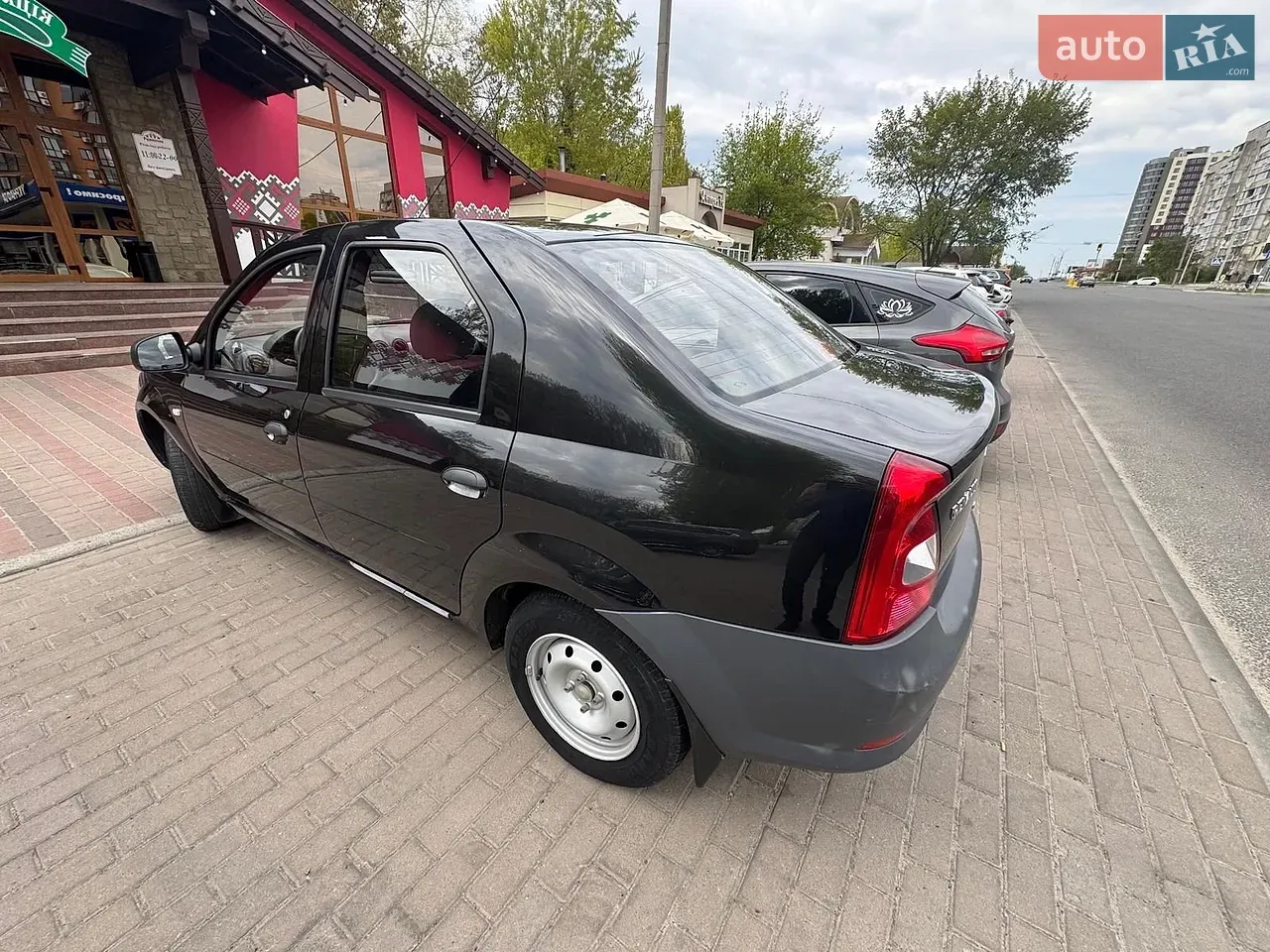 Renault Logan 2011 photo 5