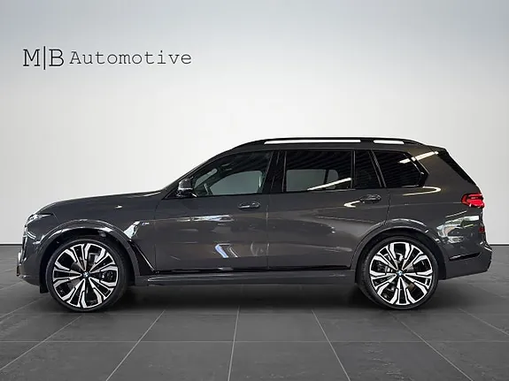 BMW X7 2026 photo 3
