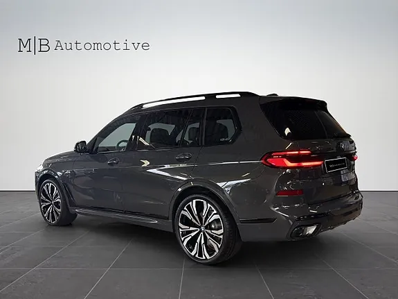 BMW X7 2026 photo 4