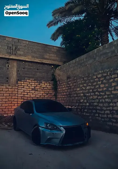 Lexus Is 250 2010 photo 3