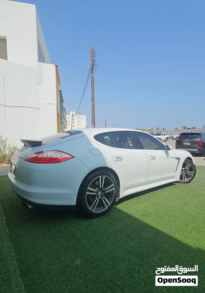 Porsche Panamera 2013 photo 4