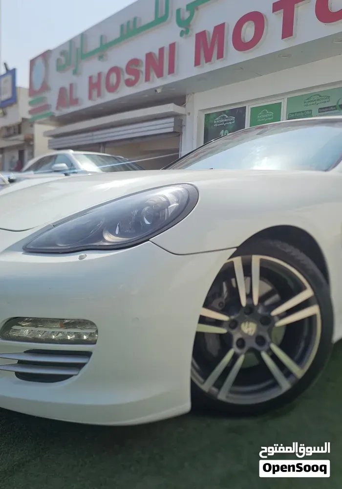 Porsche Panamera 2013 photo 2