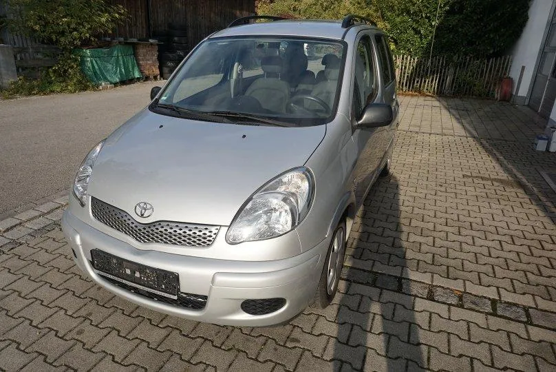 Toyota Yaris Verso