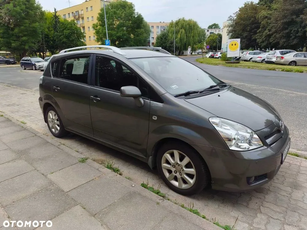 Toyota Corolla Verso 2006 photo 2